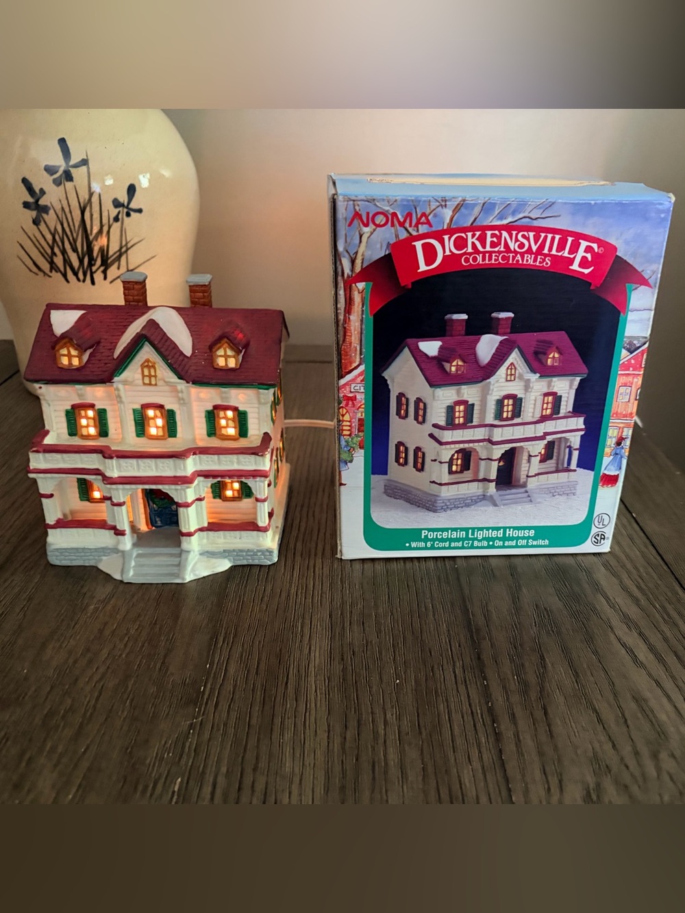 Vintage 1996 Noma Dickinson Lighted Porcelain House